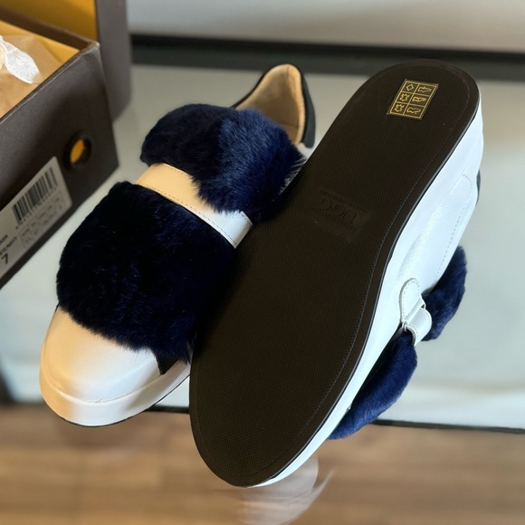 NWT - UGG Yara Sneaker - EU 37 - Picture 6 of 7